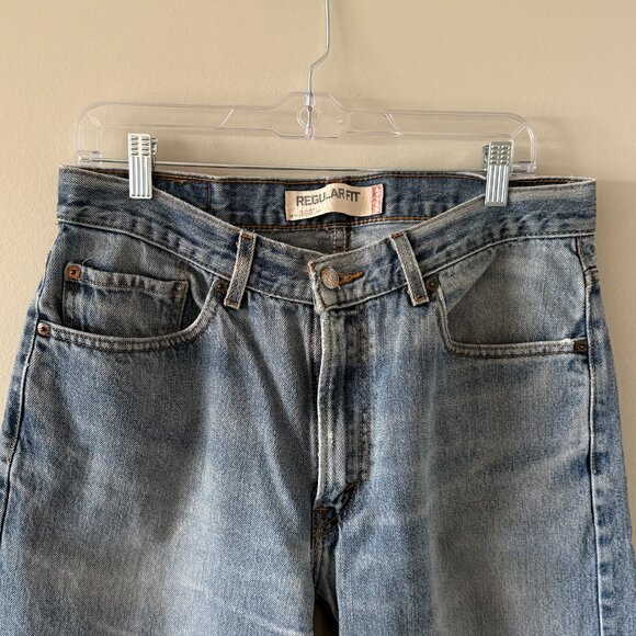 Levi's 505 Denim, Medium/Light Wash in Size 33x30 - Picture 2 of 11